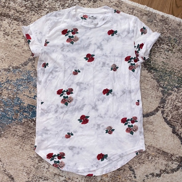 Hollister Tops - NWOT HOLLISTER Floral & Tie Dye T-Shirt, Size Small